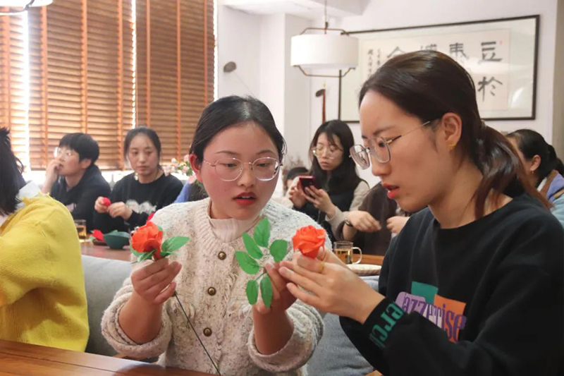 九游体育重工举办“讲担当 展风采”妇女节活动和消防知识讲座活动