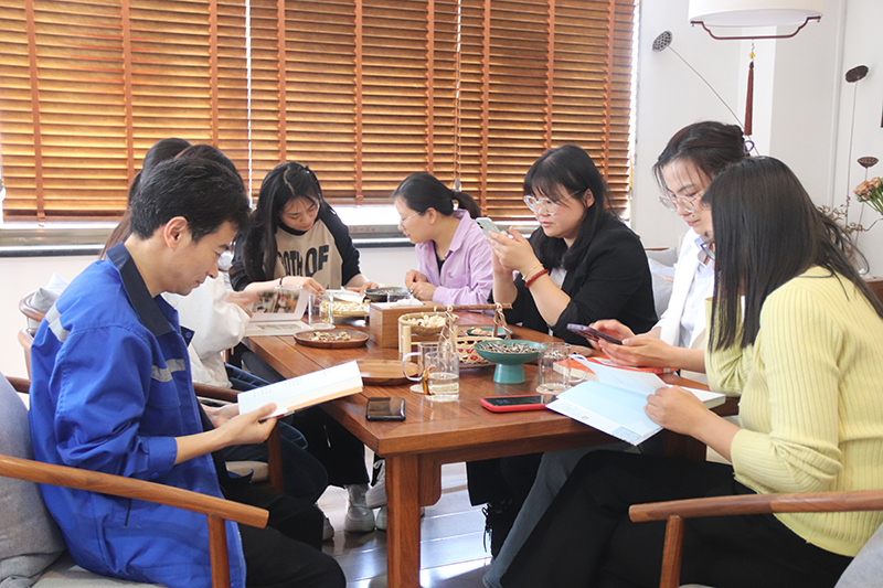 九游体育重工举办“春风四月暖，阅读正当时”主题图书分享会